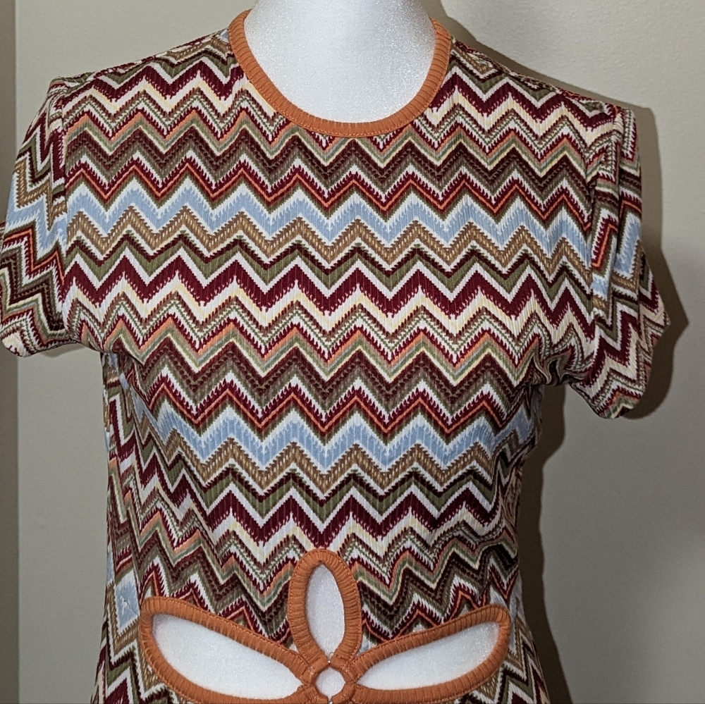 Dress with Openings in Flower Shape - NWT Sizes M, L, 2X